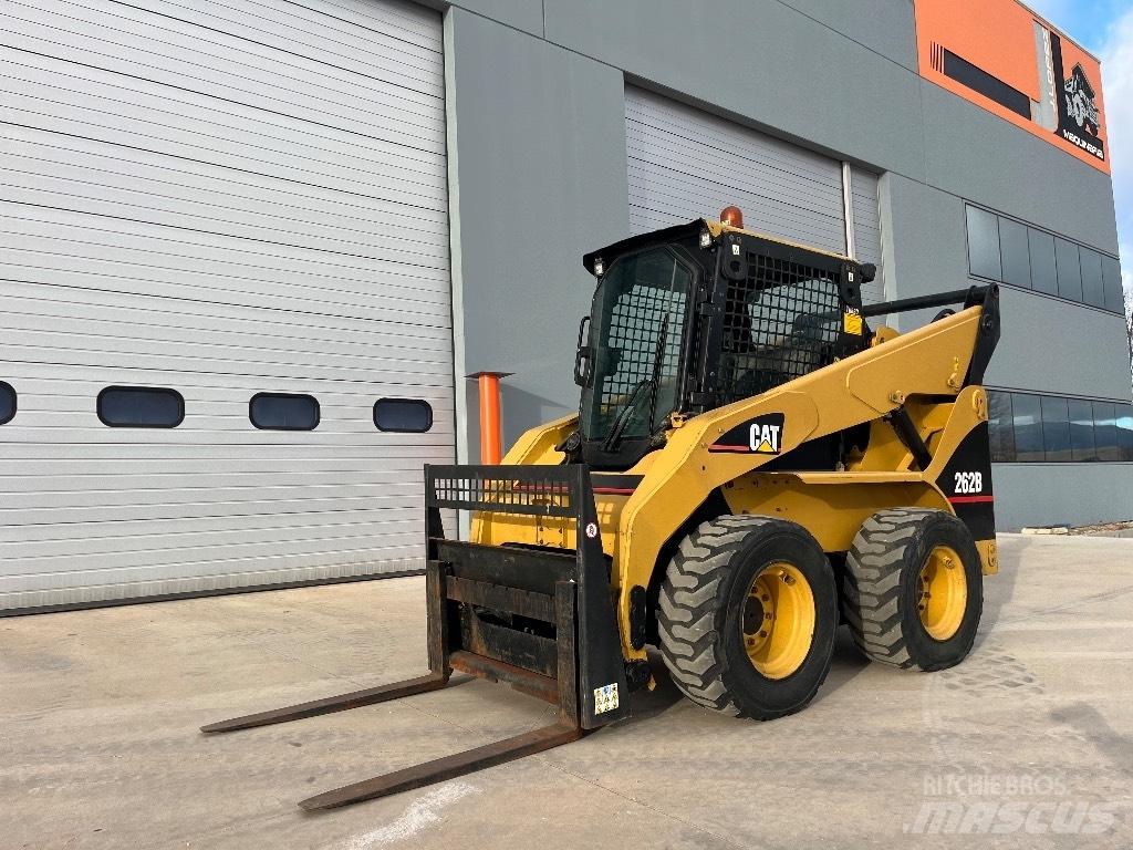 CAT 262 B Liukuohjatut kuormaajat