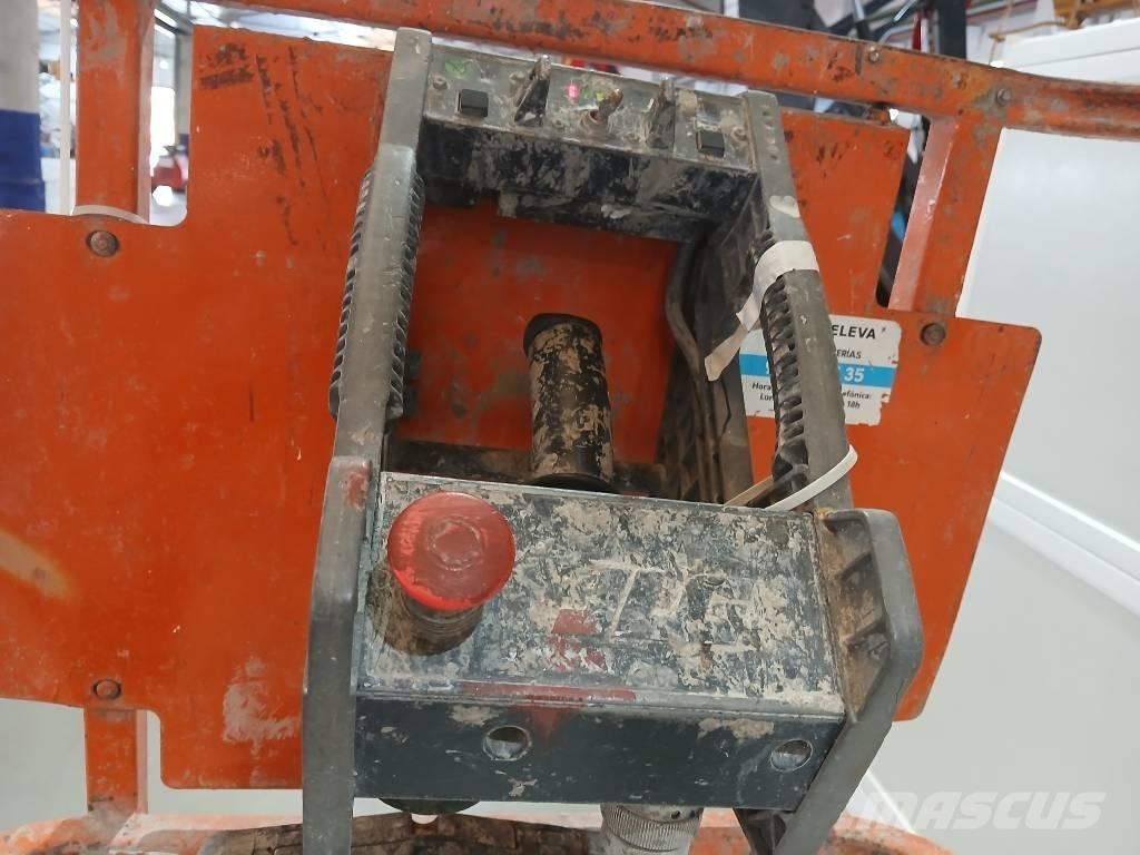 JLG 1930 ES Saksilavat