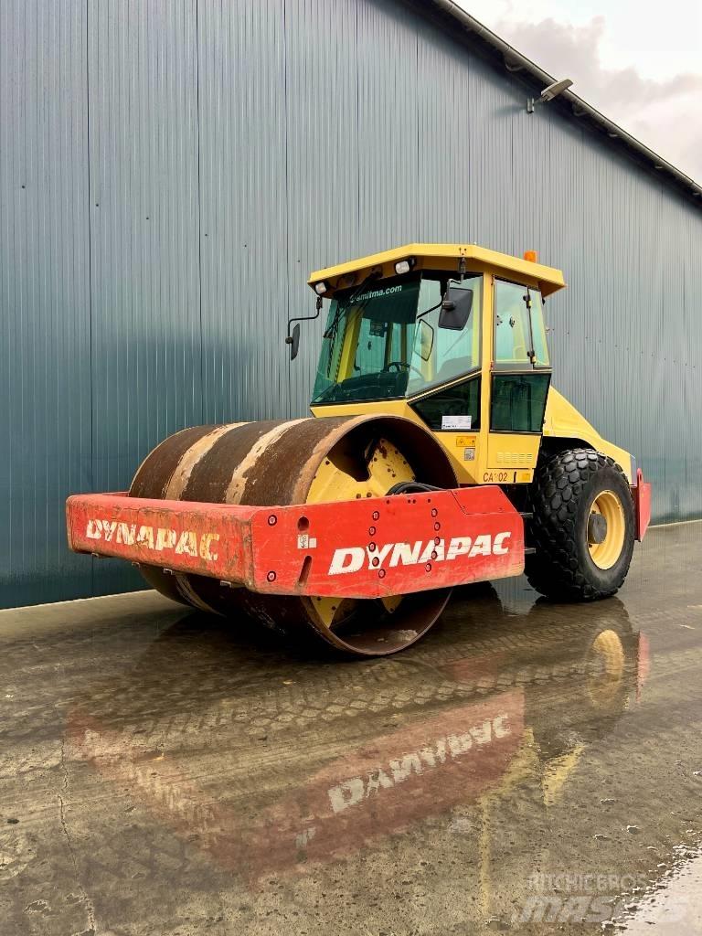 Dynapac CA302D Yksivalssijyrät