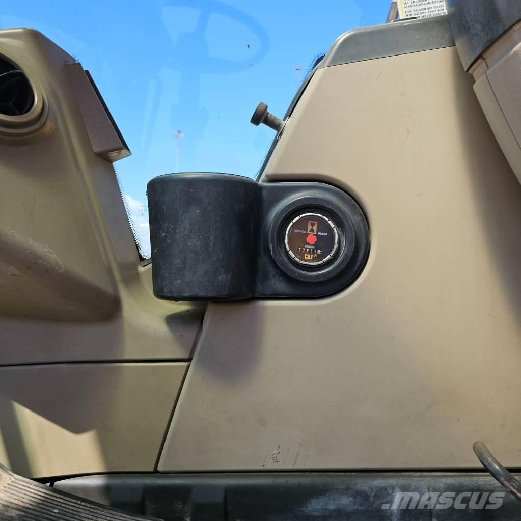 CAT 322 C Pyöräkaivukoneet