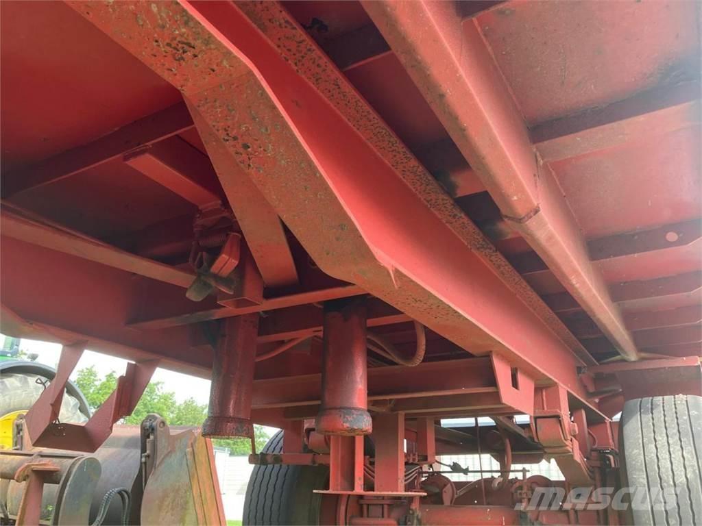 Oelkers DK 3 Sora- ja kippiperävaunut