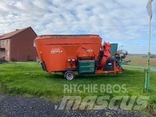 Kuhn Typ 2070 Rehuvaunut