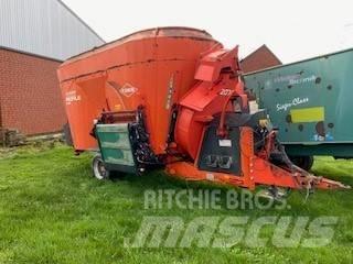 Kuhn Typ 2070 Rehuvaunut