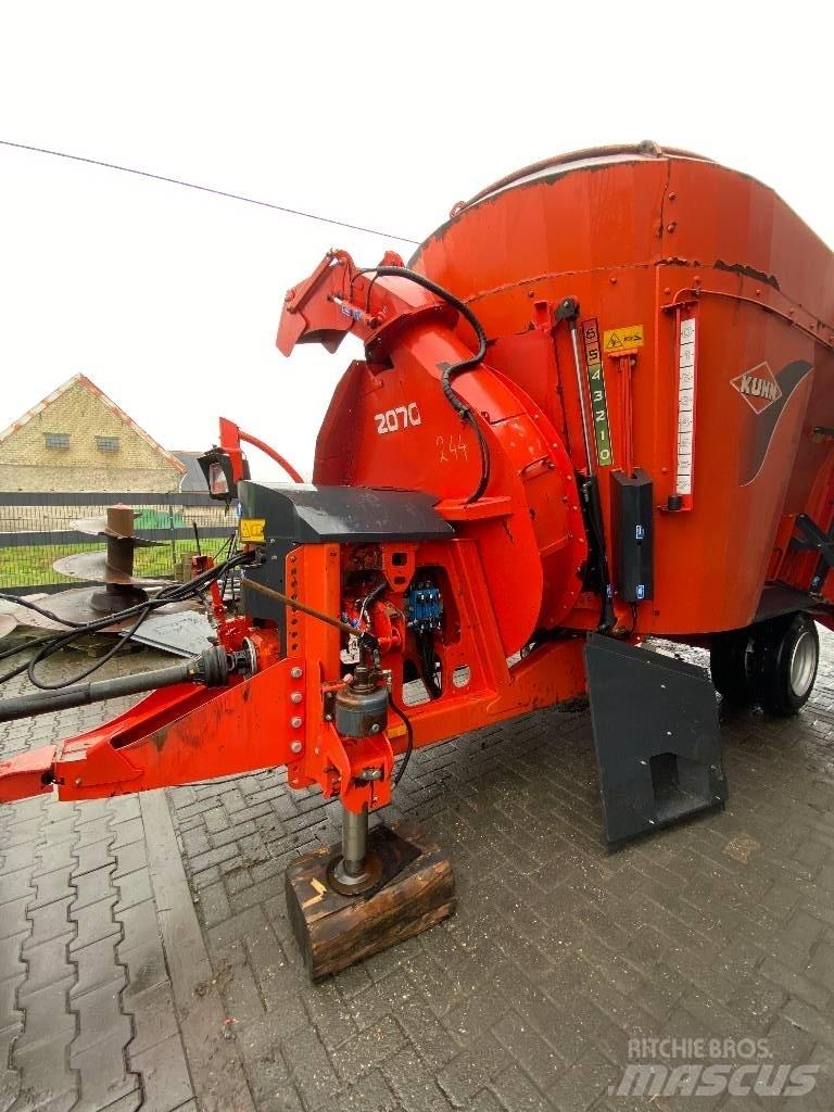 Kuhn Typ 2070 Rehuvaunut