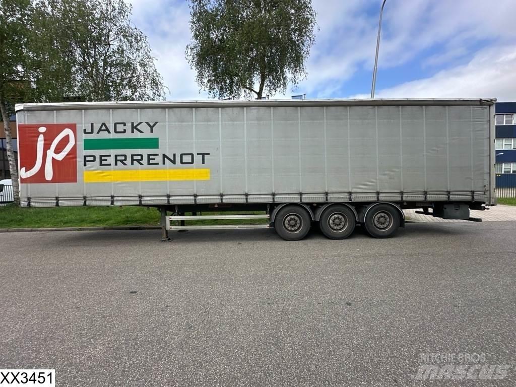 Fruehauf Tautliner Pressukapellipuoliperävaunut