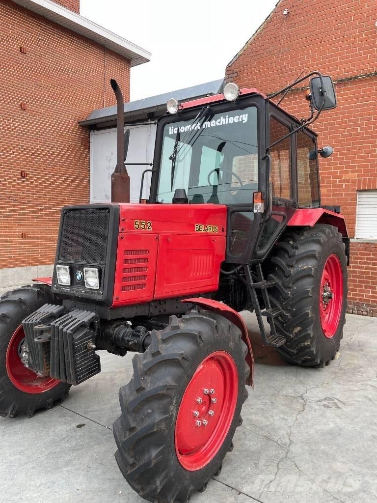 Belarus 552 Traktorit