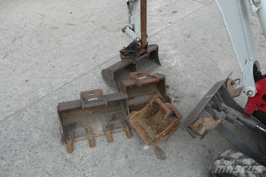 Takeuchi TB 210 R Minikaivukoneet < 7t