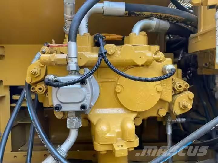 CAT 320 C Telakaivukoneet