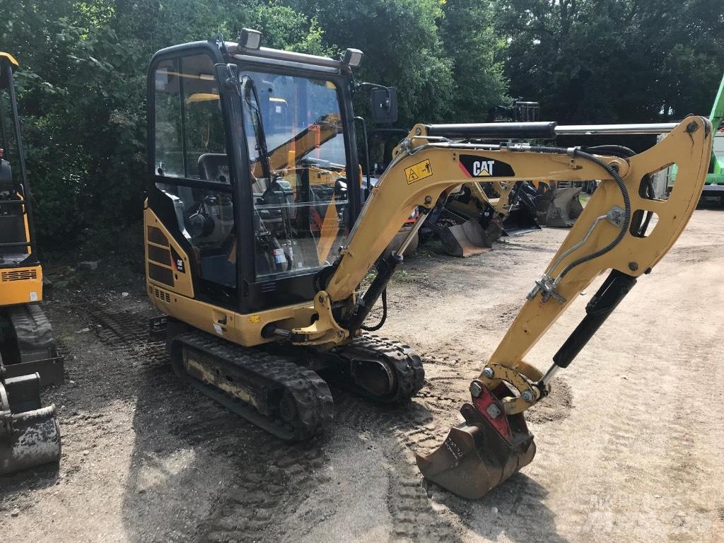 CAT 301.7 D Minikaivukoneet < 7t