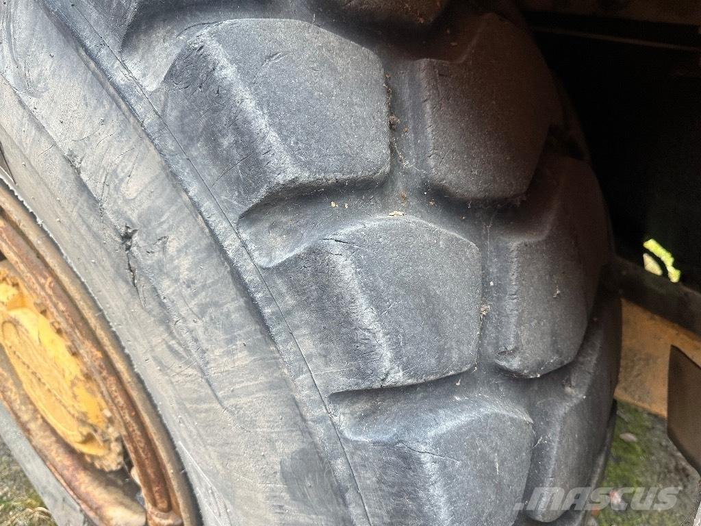 Volvo BM A25 6x6 Dumpperit