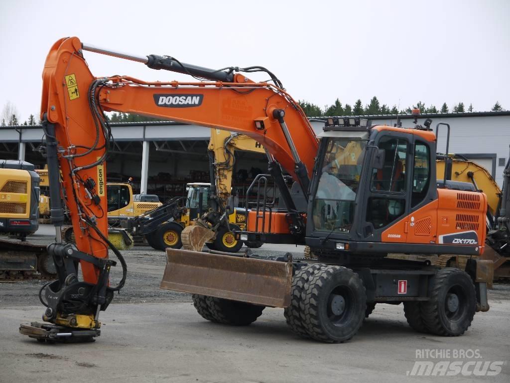 Doosan DX 170 W-5 Pyöräkaivukoneet