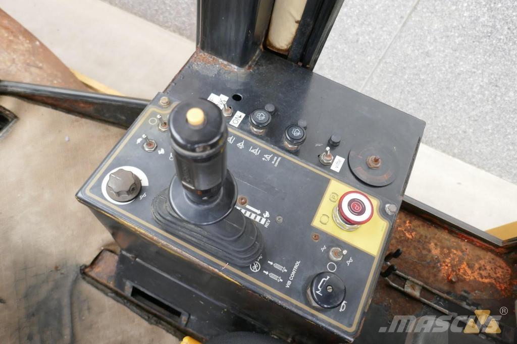 CAT CS433C Yksivalssijyrät