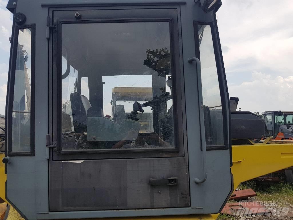 Bomag BW 184 AD Ohjaamo ja sisusta