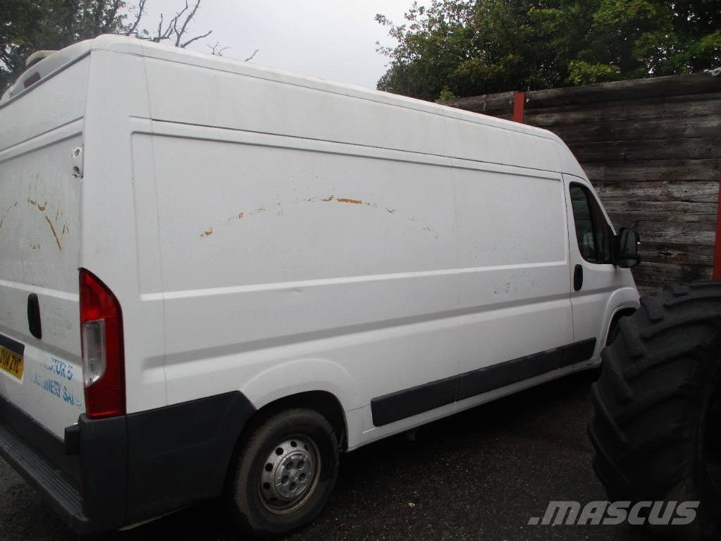 Peugeot Boxer Pakettiautot