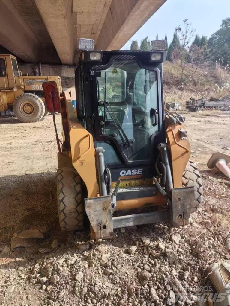 CASE SR200 Liukuohjatut kuormaajat