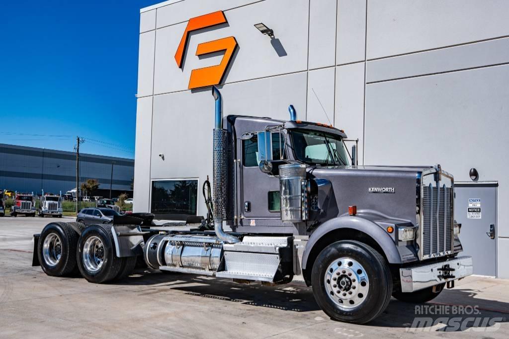 Kenworth W 900 Vetopöytäautot