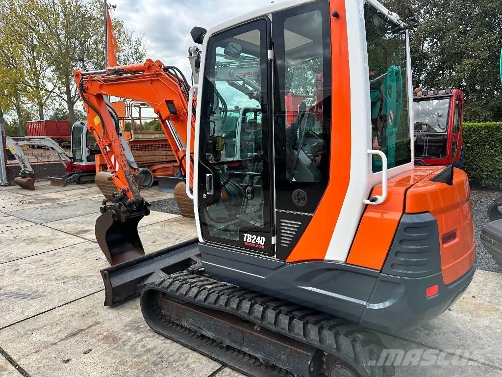 Takeuchi TB 235 CR Minikaivukoneet < 7t