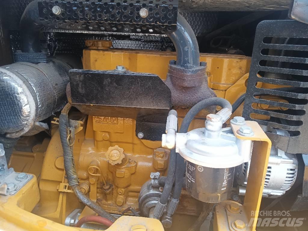 CAT 304 C Telakaivukoneet