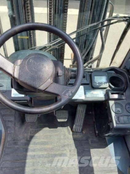 Toyota 02-8 FDF 25 Dieseltrukit