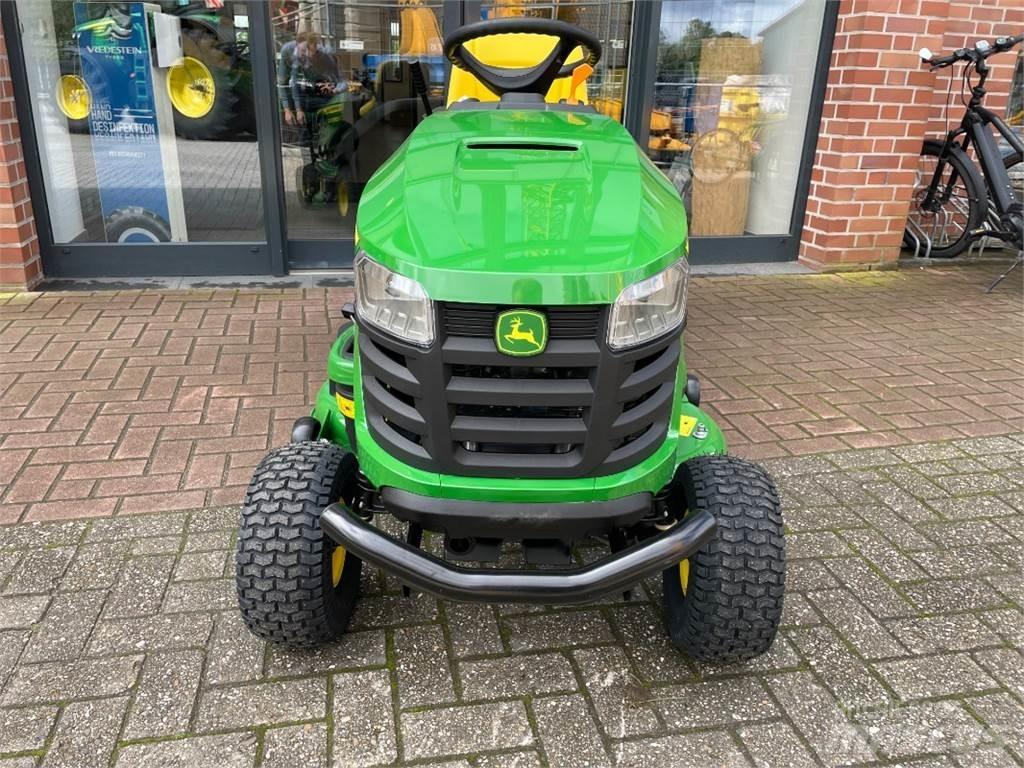 John Deere X167R Niittokoneet