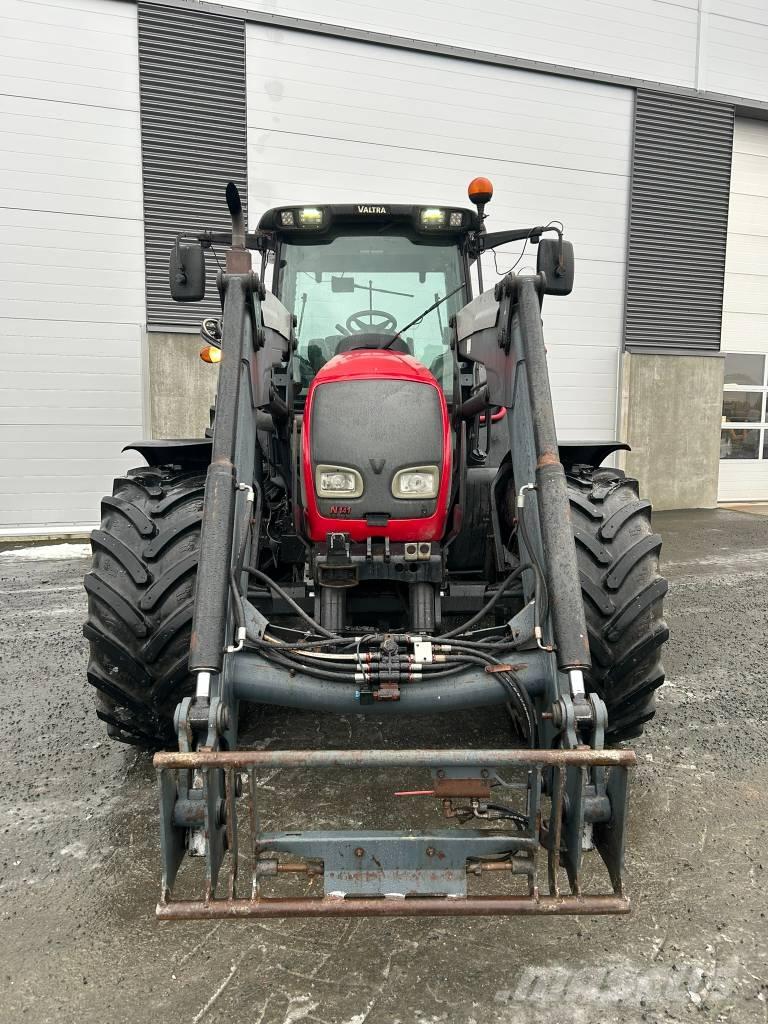 Valtra N141 Advance Traktorit