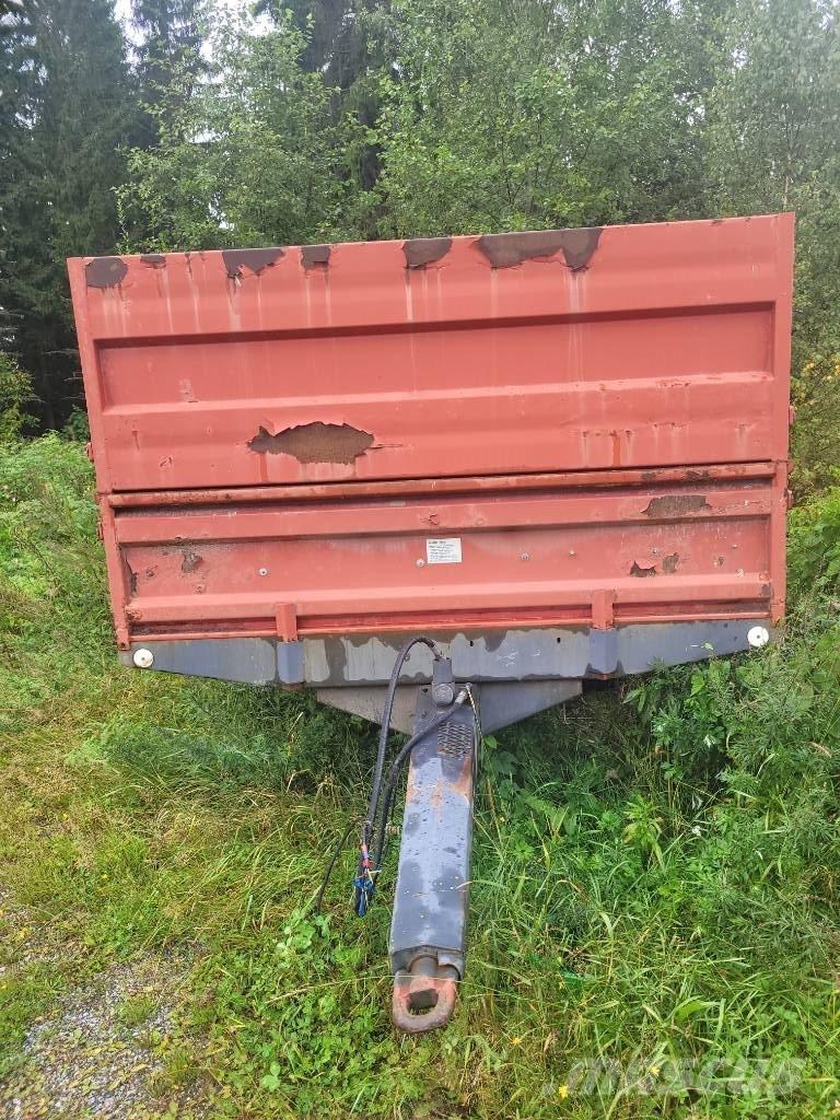 Tuhti M110 Kippiperävaunut