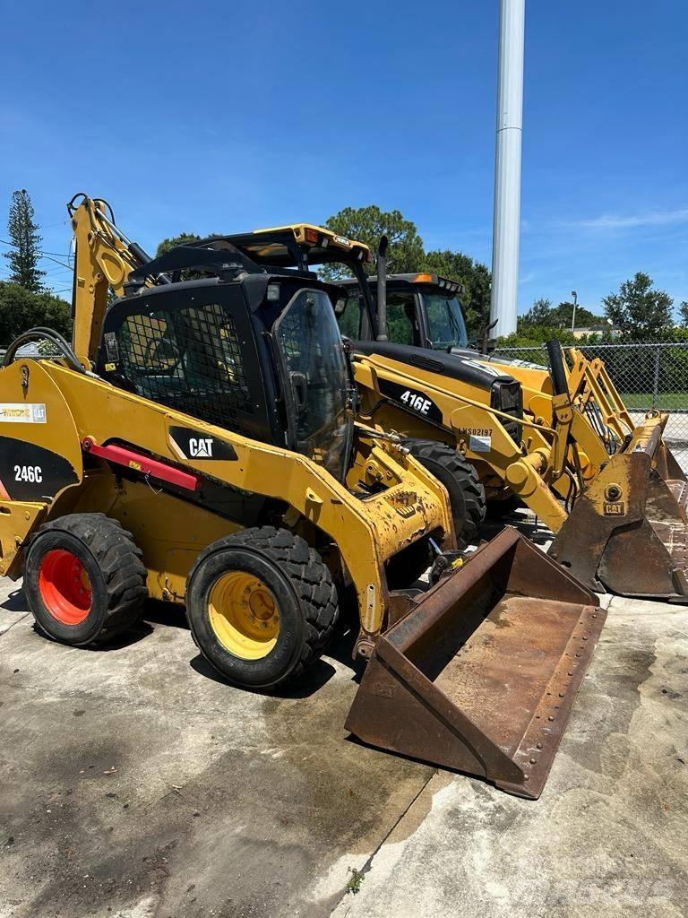 CAT 246C Liukuohjatut kuormaajat