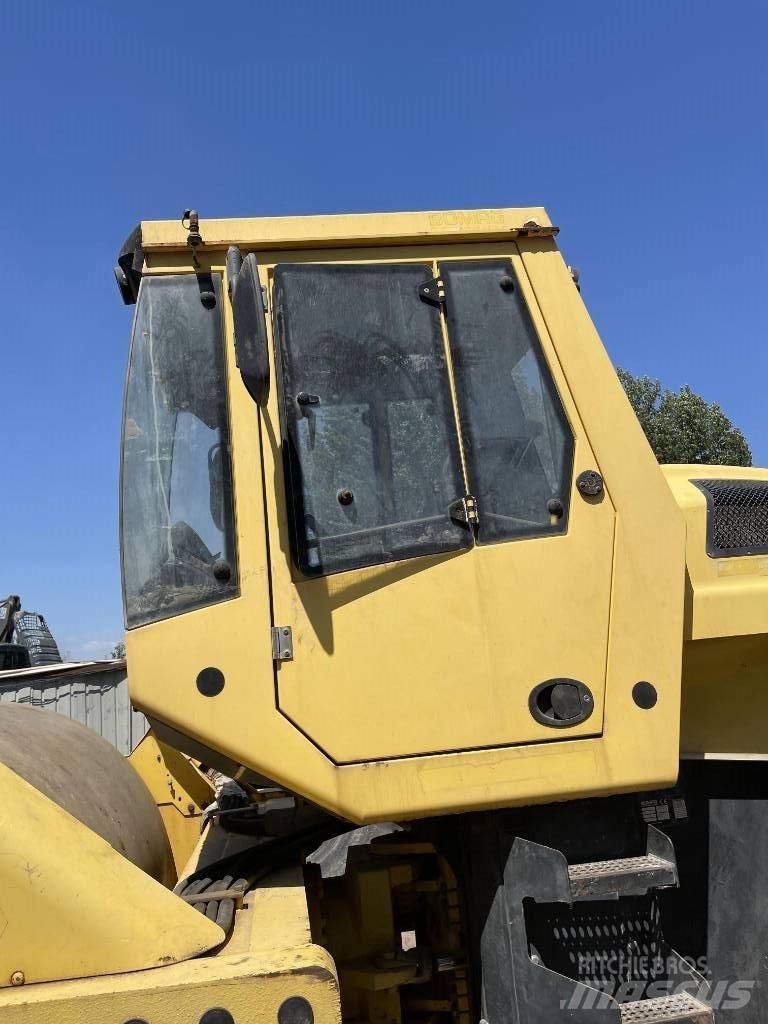 Bomag 226-4 Yksivalssijyrät