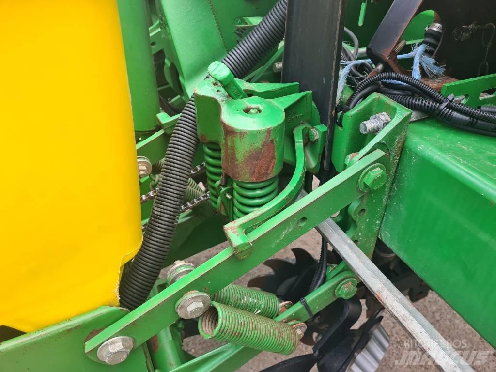 John Deere 1770 Istutuskoneet