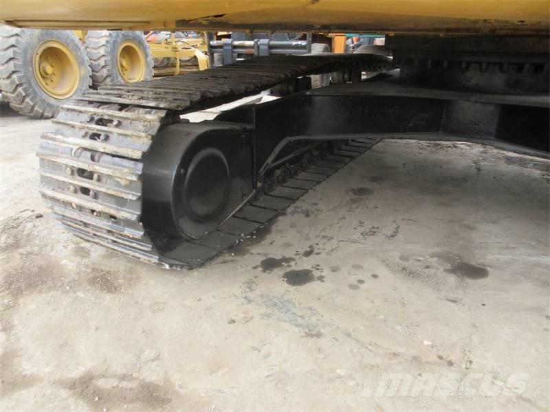 CAT 320 B L Telakaivukoneet