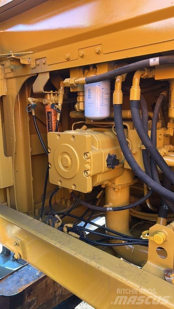 CAT 374 F Jätteenkäsittelijät