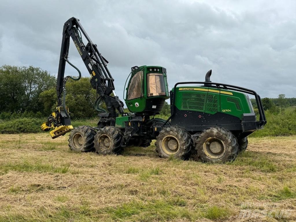 John Deere 1270G 8WD Harvesterit