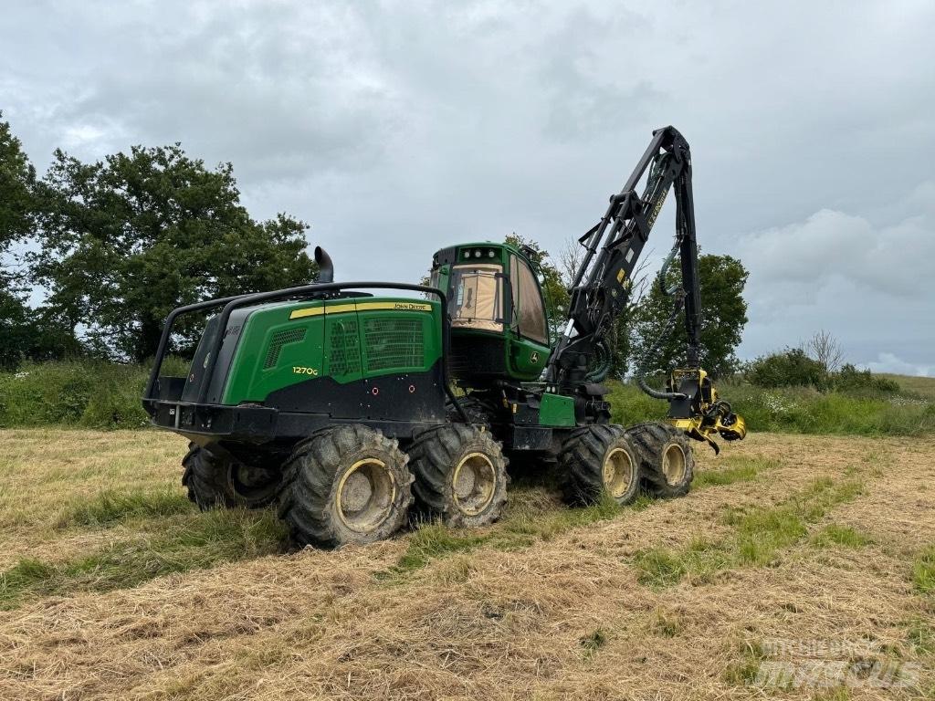 John Deere 1270G 8WD Harvesterit