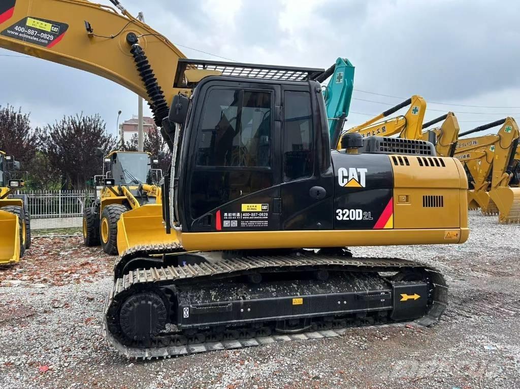 CAT 320 D Telakaivukoneet