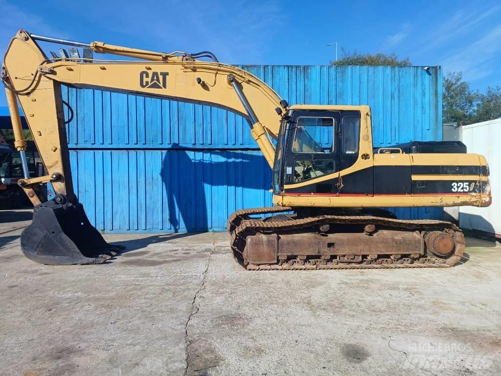 CAT 325 Telakaivukoneet