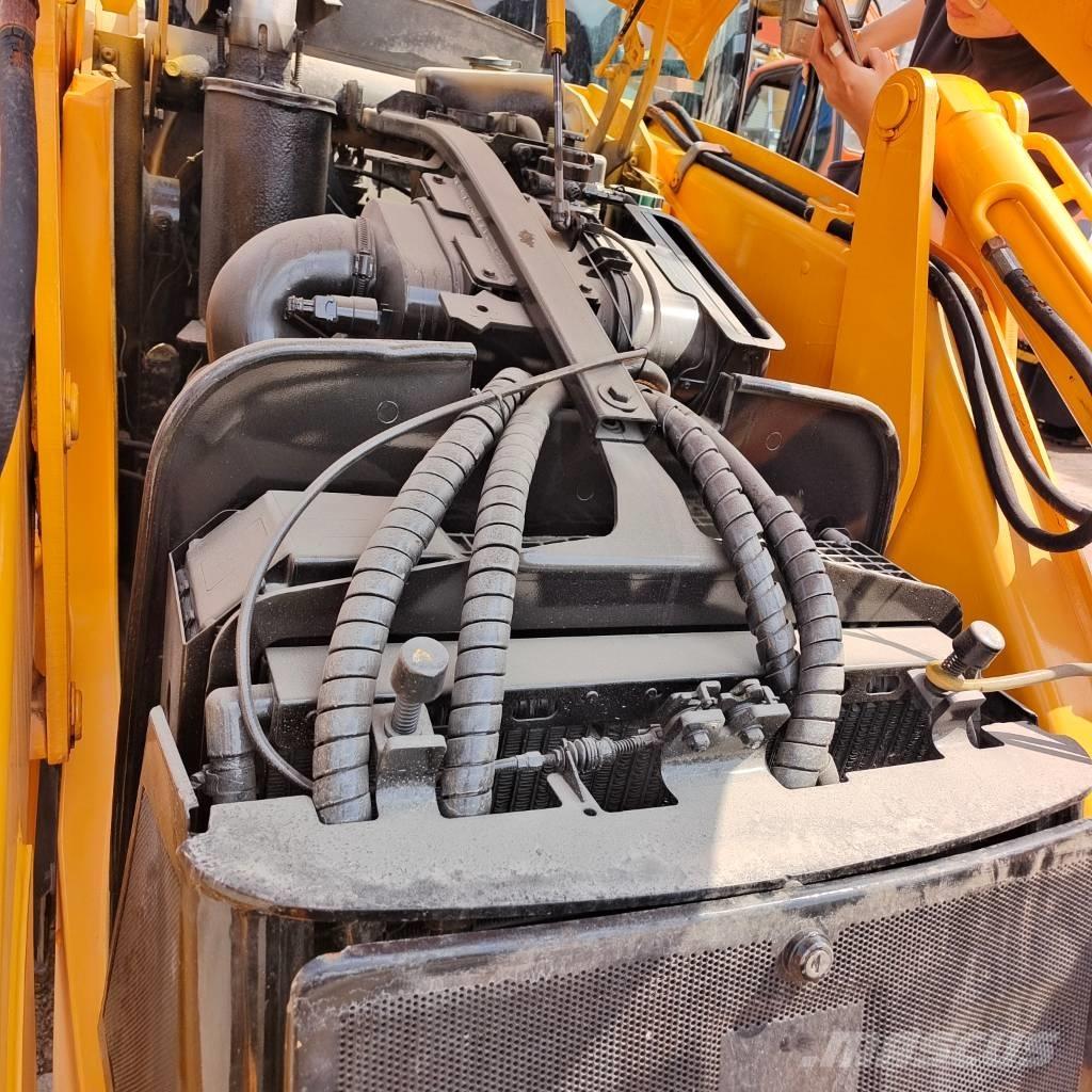 JCB 3 CX Kaivurikuormaajat