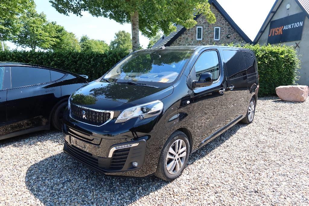 Peugeot E-Traveller Henkilöautot