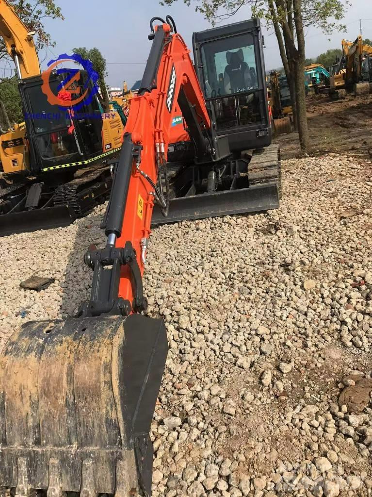 Doosan DX 60 Minikaivukoneet < 7t