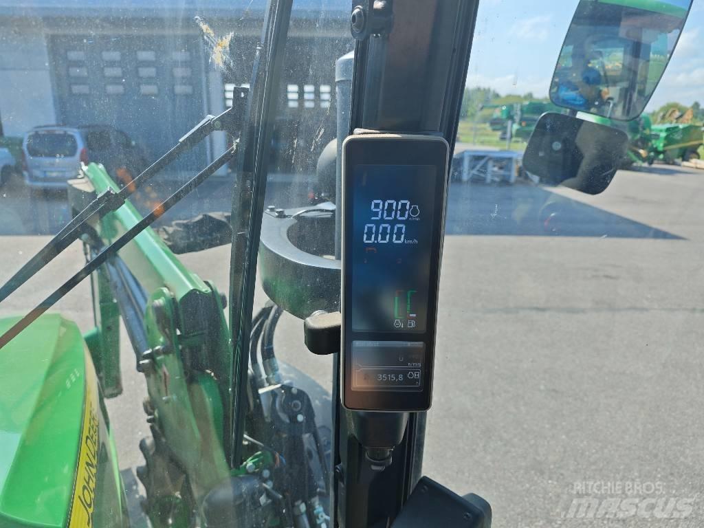 John Deere 5115 R Traktorit