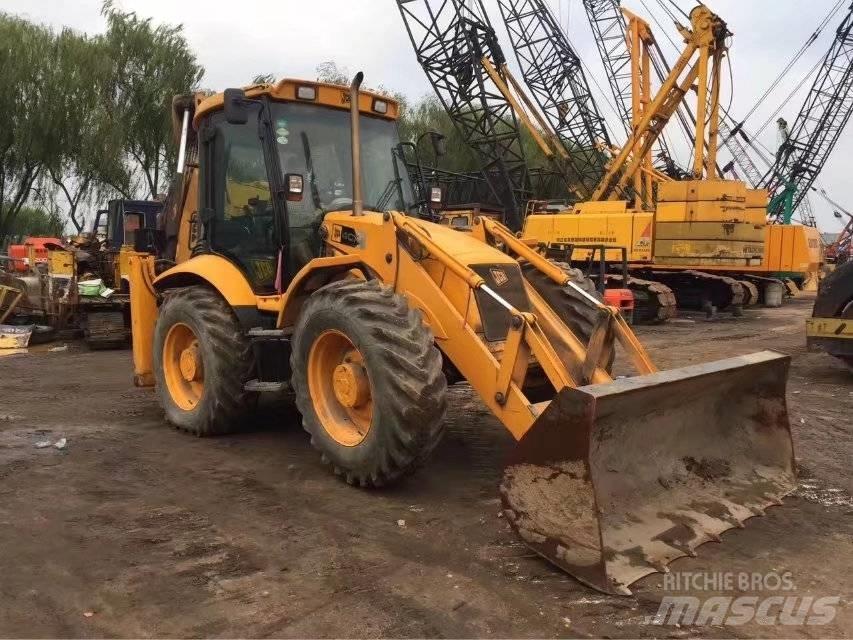 JCB 4CX Kaivurikuormaajat