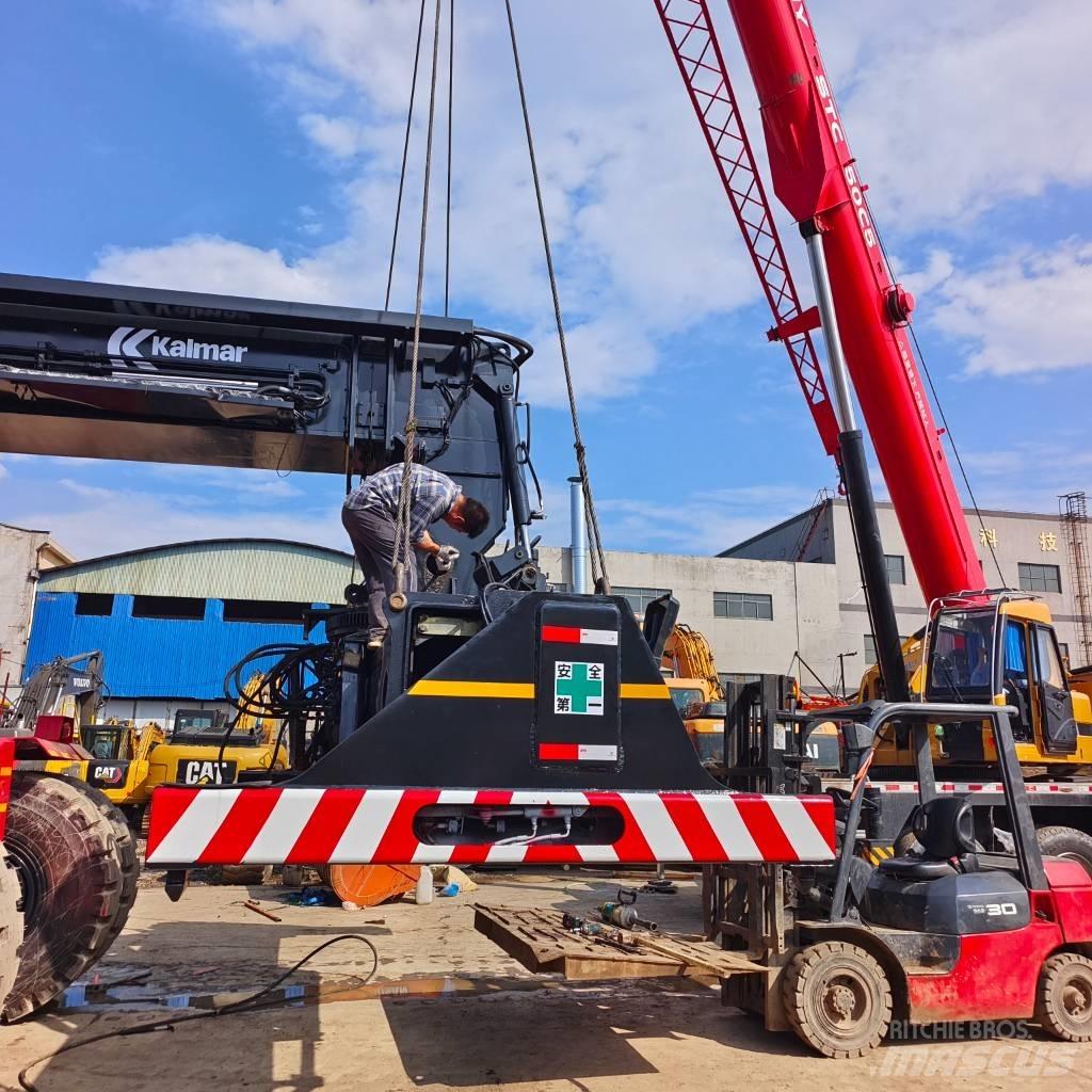 Kalmar DRF 450 Konttikurottajat