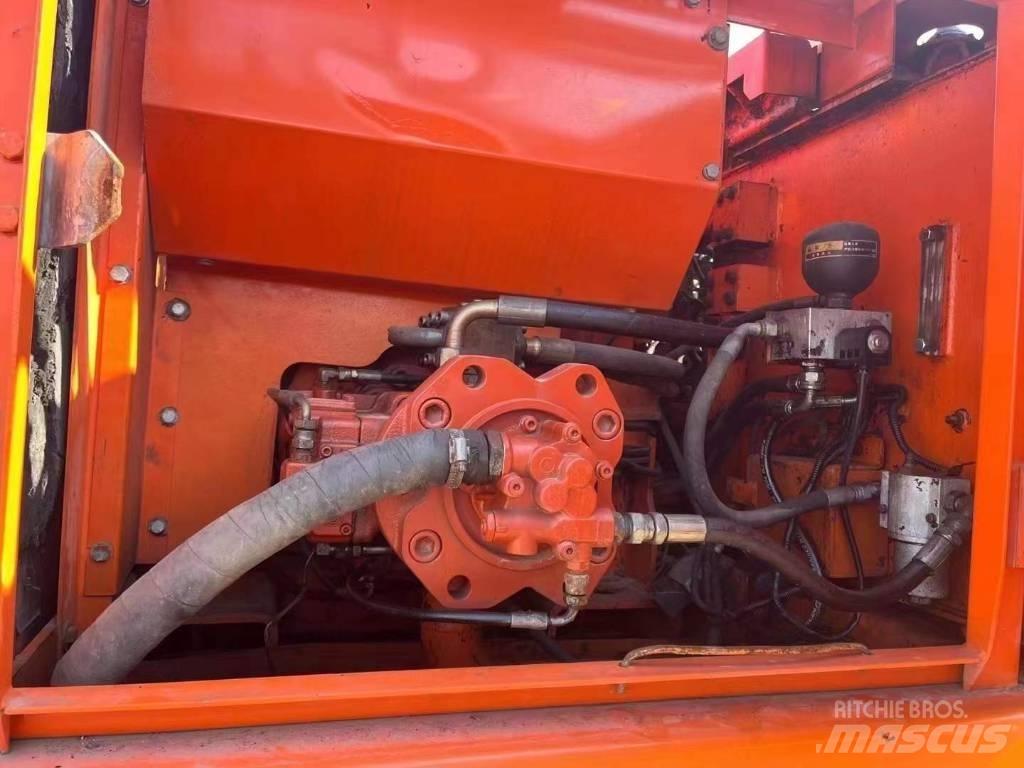 Doosan DH 220 Telakaivukoneet