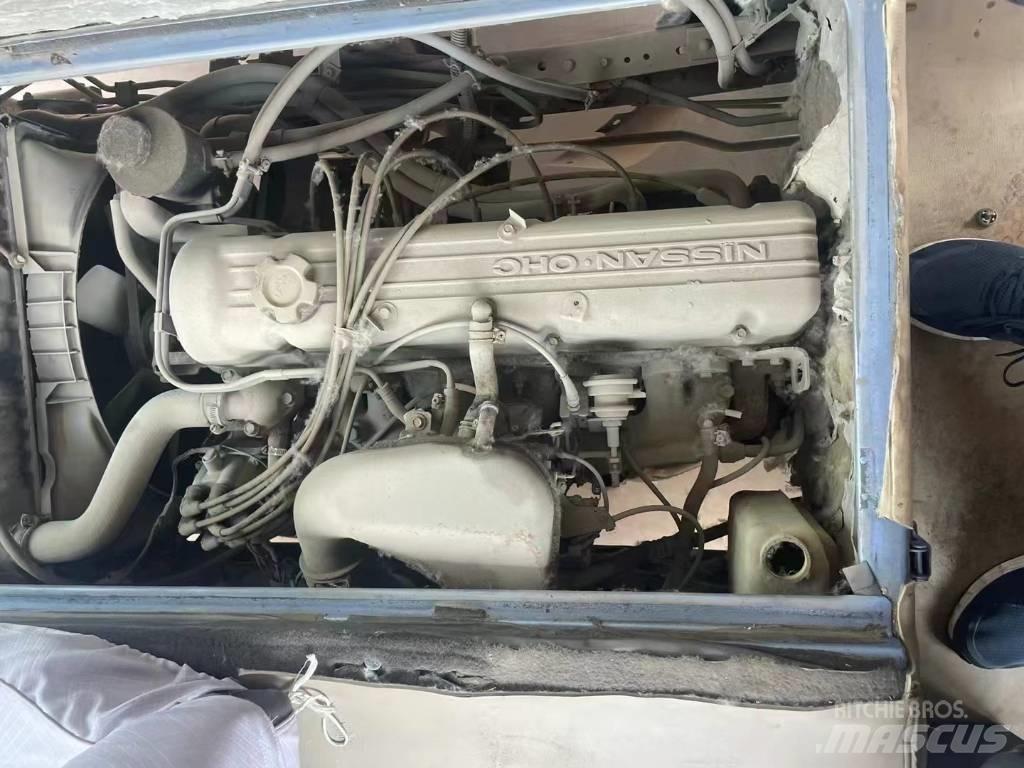Nissan Civilian Linjaliikennebussit