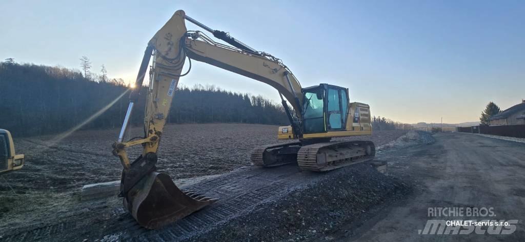 CAT 320 Telakaivukoneet