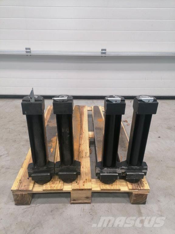  VORKENSET . Haarukat