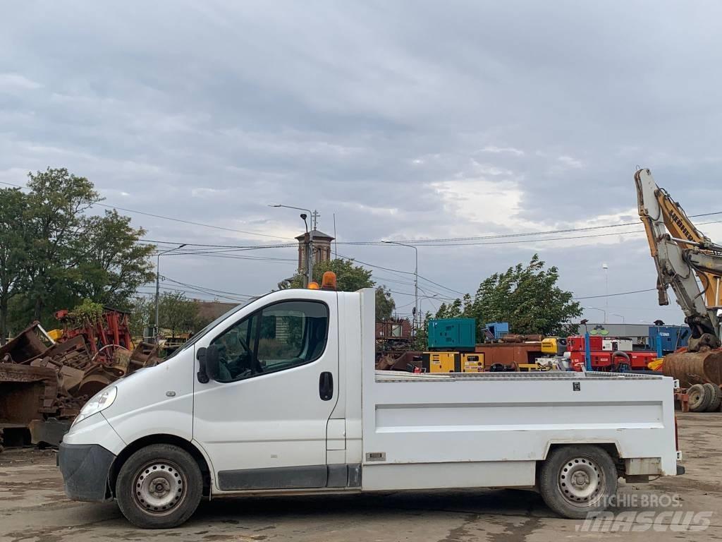 Renault Trafic Pakettiautot
