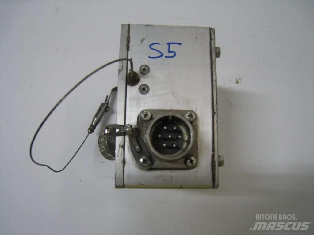 Wirtgen 2000DC Sähkö ja elektroniikka