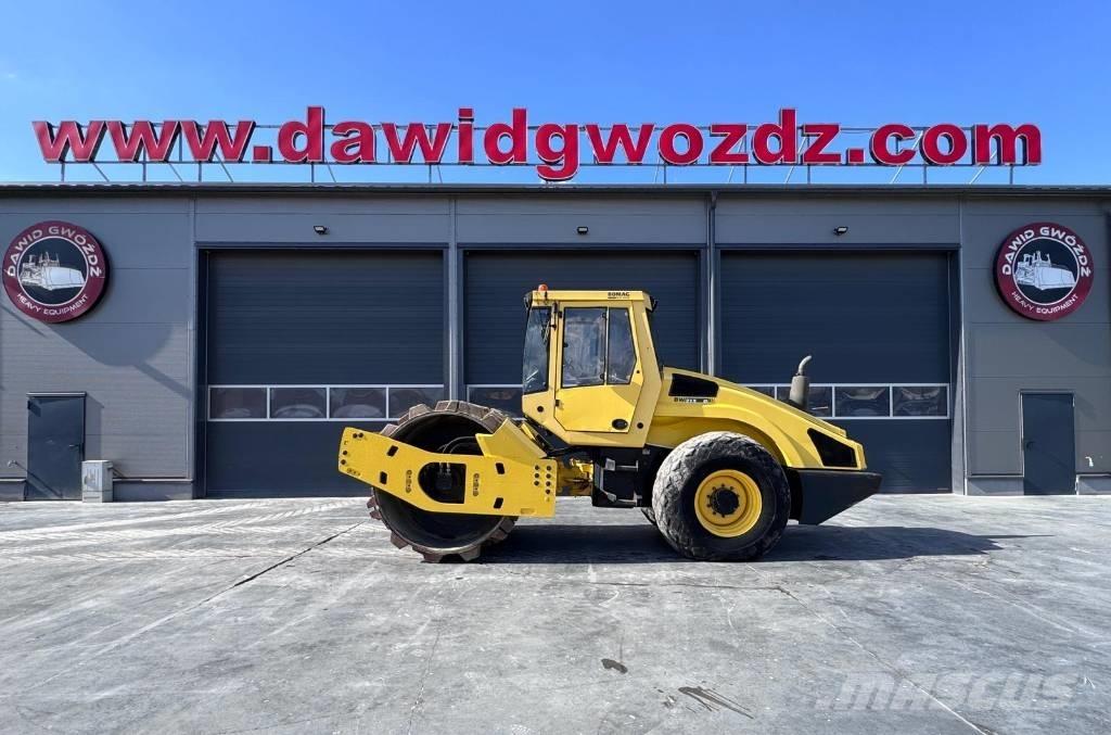 Bomag BW 213 D-4 Yksivalssijyrät