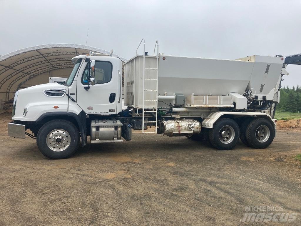 Freightliner SD 114 Betonikuorma-autot