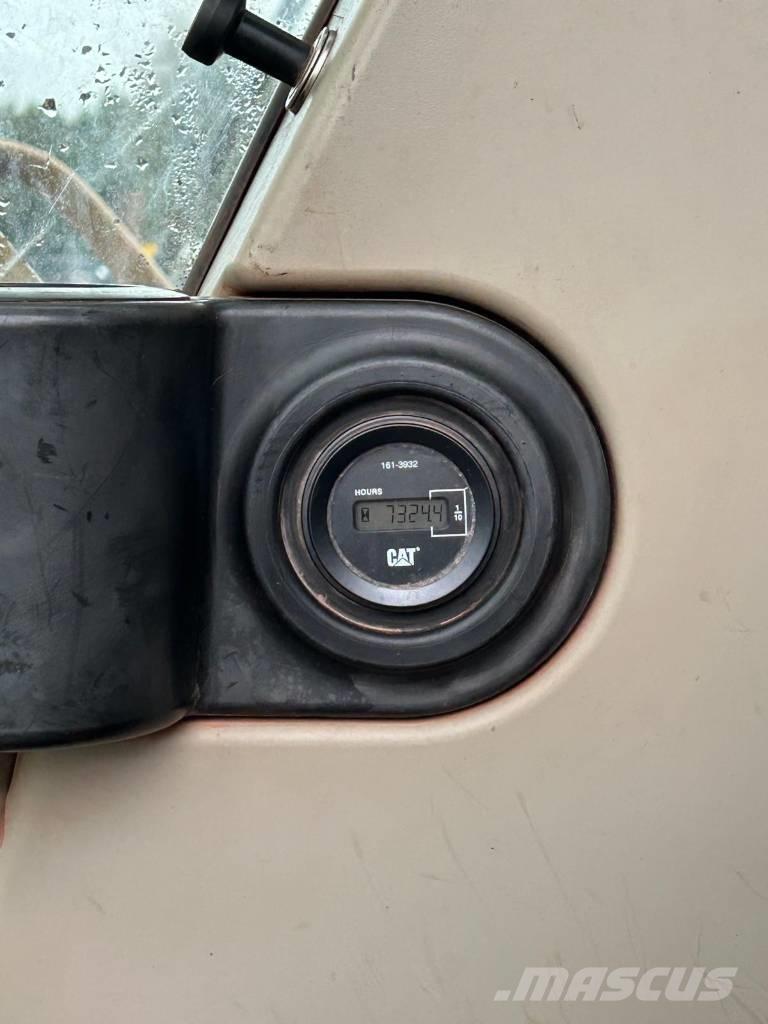 CAT 325 C LN Telakaivukoneet